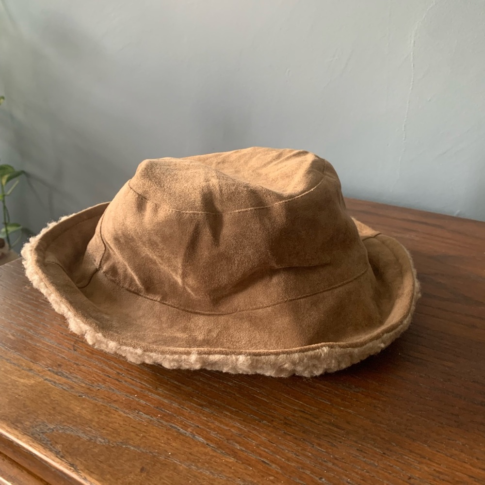 Suede Hat with Wool Lining